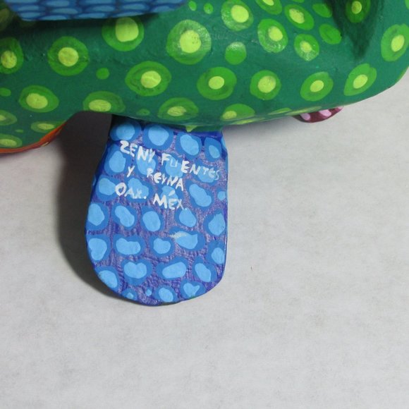 Zeny Fuentes Y Reyna Alebrije Wood Hand Carved/Painted Fish from Oaxaca Mexico - Picture 6 of 15